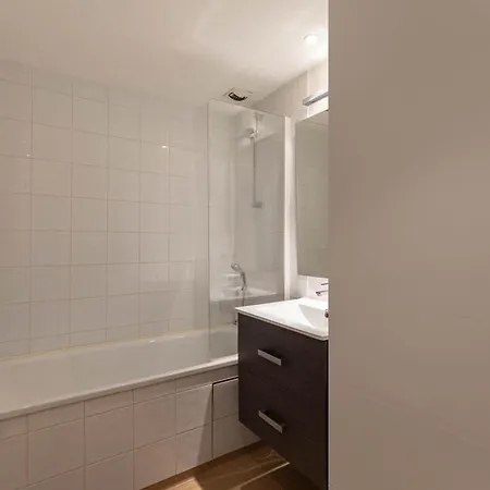 Lary Royal Milan 8 Personnes 생라리술랑